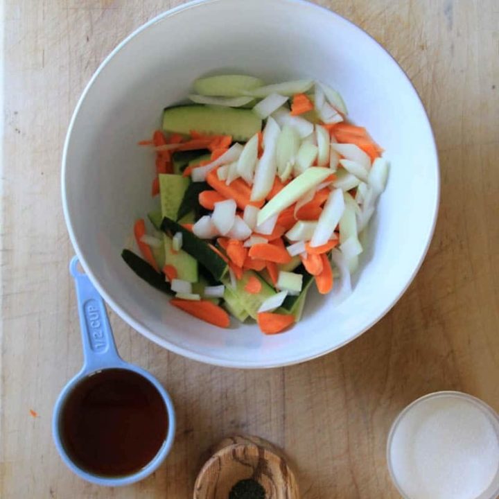 Quick & Easy Refrigerator Pickle Recipe with cucumber and carrot