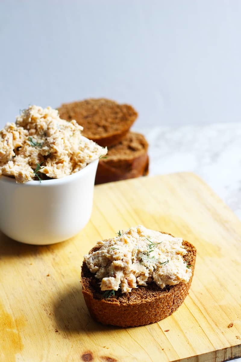3 Minute Salmon Pate, perfect for a baguette, pumpernickel and open faced sandwiches. Tasty,easy and fast. Try this as an appetizer or on a Scandinavian Snitter.